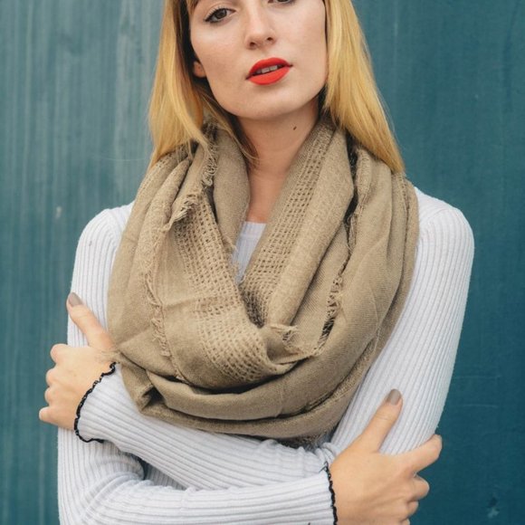 Frayed Edge Open Grid Infinity - Picture 3 of 6